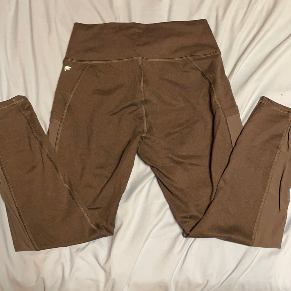 Fabletics Mila High-Waisted Pocket Capri